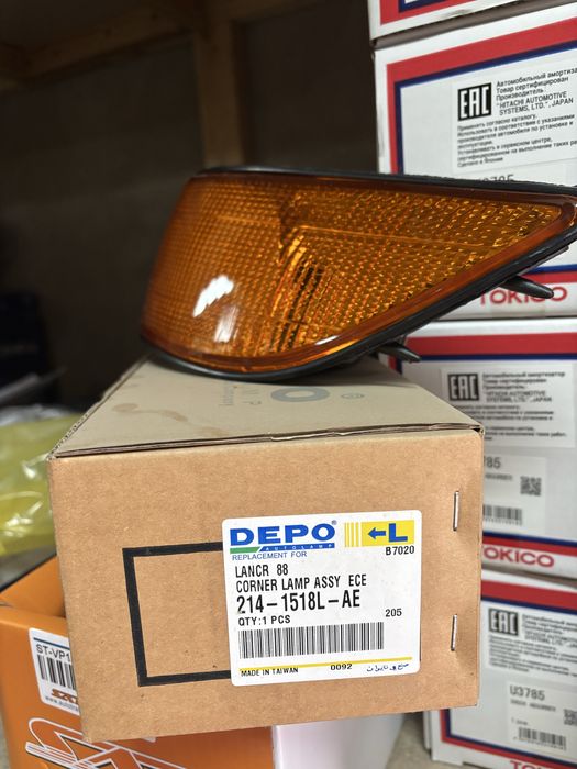 Поворотник лансер  88г VI