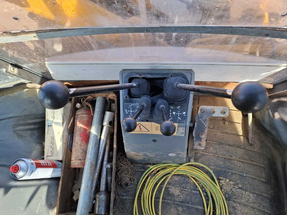 Buldoexcavator CASE 590 Super LE