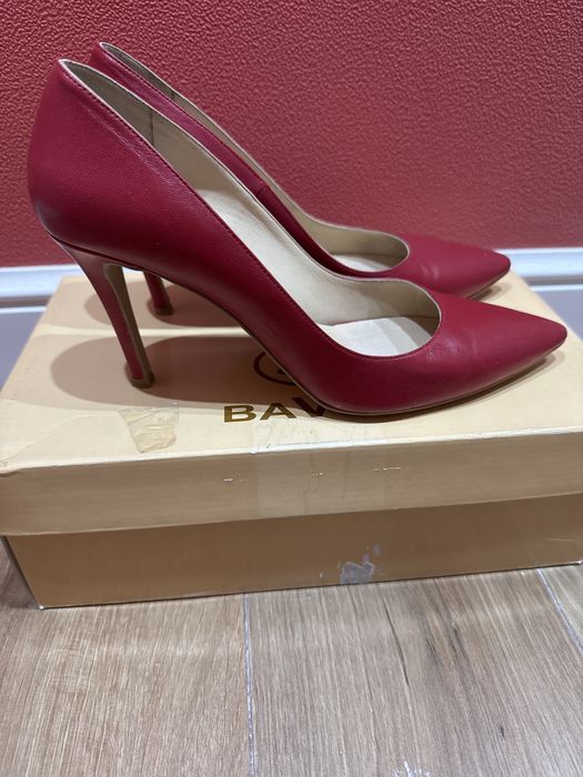 Продам туфли классические