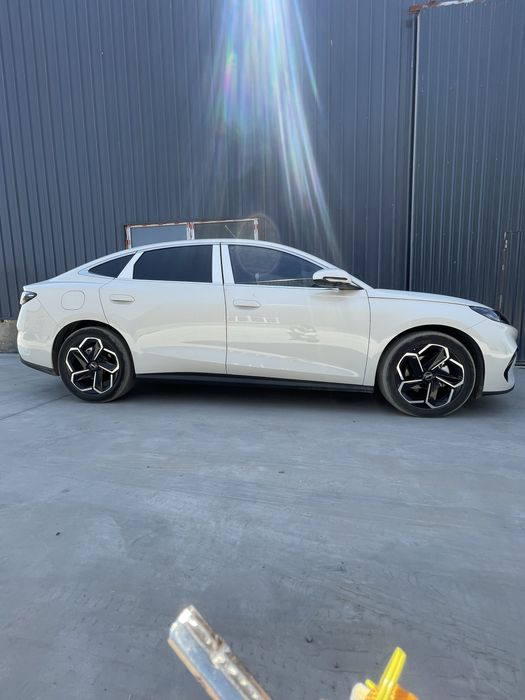 BYD Seal 06 hybrid 3500km zapas hod , holati juda yaxshi