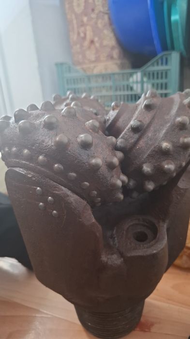 Продам долота шарошечное