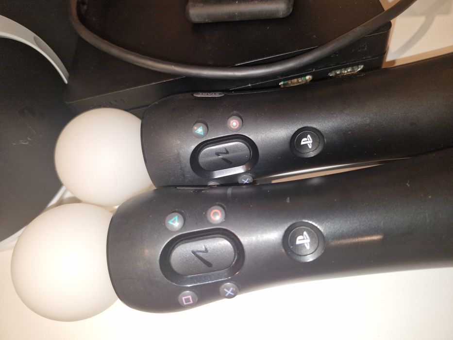 PS VR 1 комплект - джойстици + VR пушка