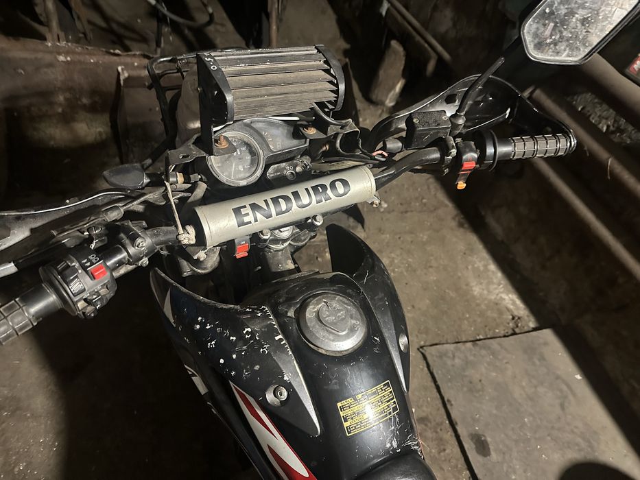 Продаю мотоцикл индуро