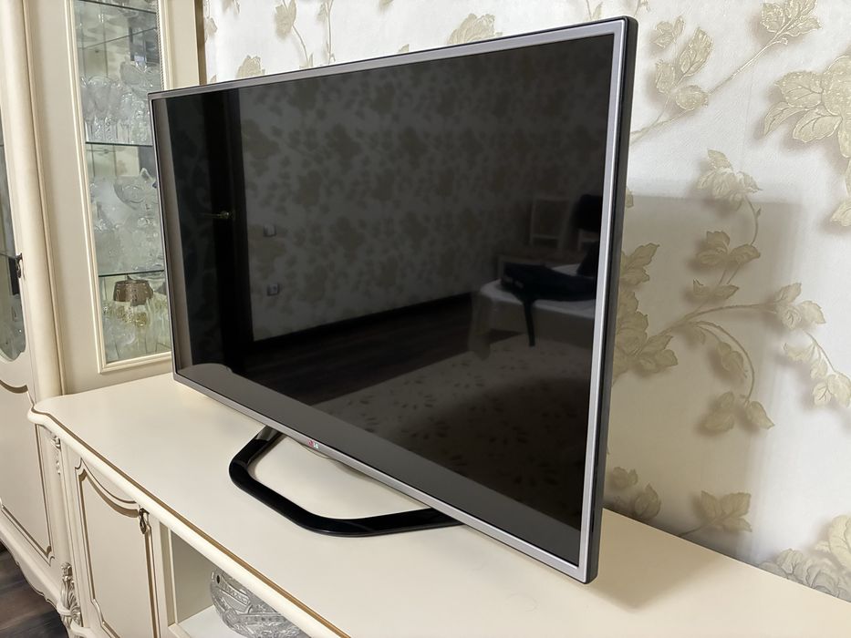 Телевизор LG (не смарт)