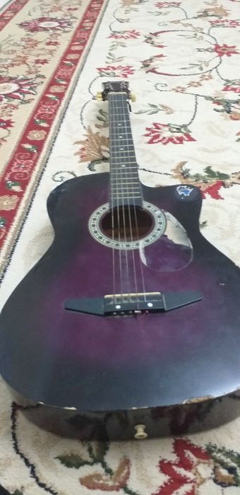 Гитара за 8000т .