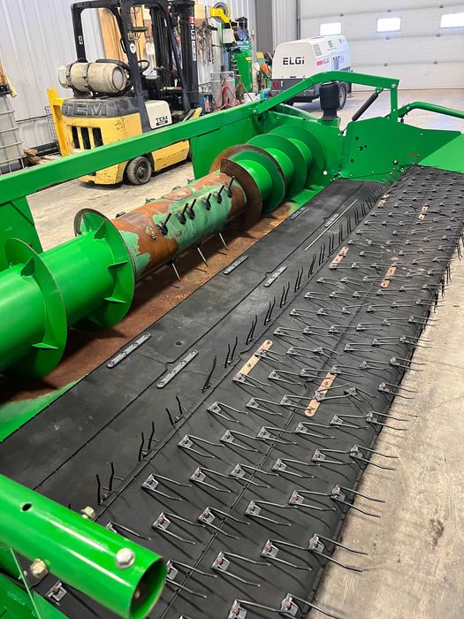Подборщик John Deere 615P