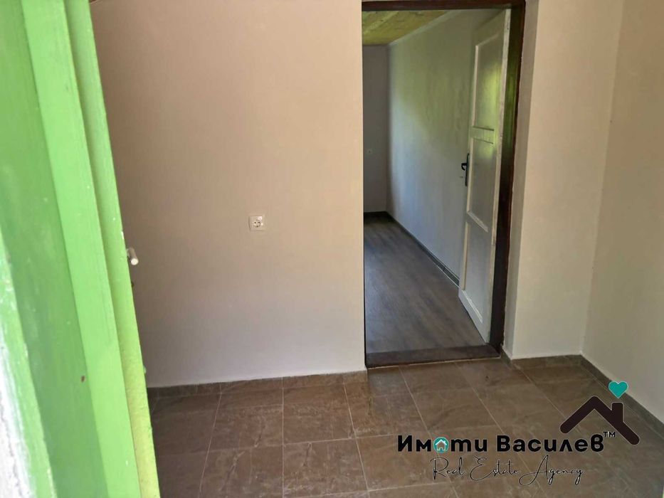 Продава КЪЩА област София, гр. Годеч с. Върбница