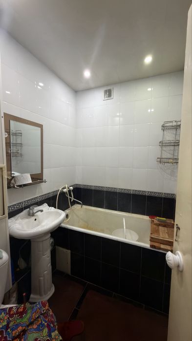 Zudlik bilan fargona shaxar frunze massifda kv ijaraga beriladi