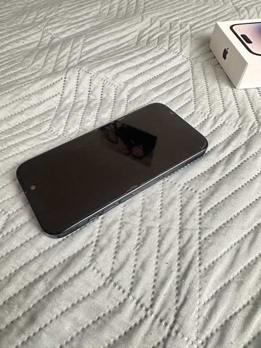 Продавам IPHONE 15 PRO