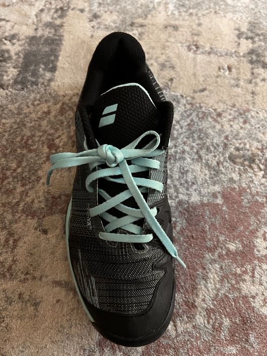 adidasi tenis babolat