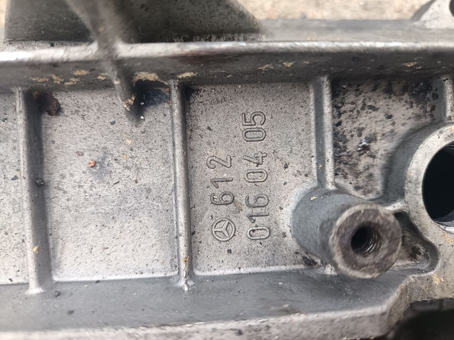 Капак цилиндрова глава Мерцедес 2 .7cdi