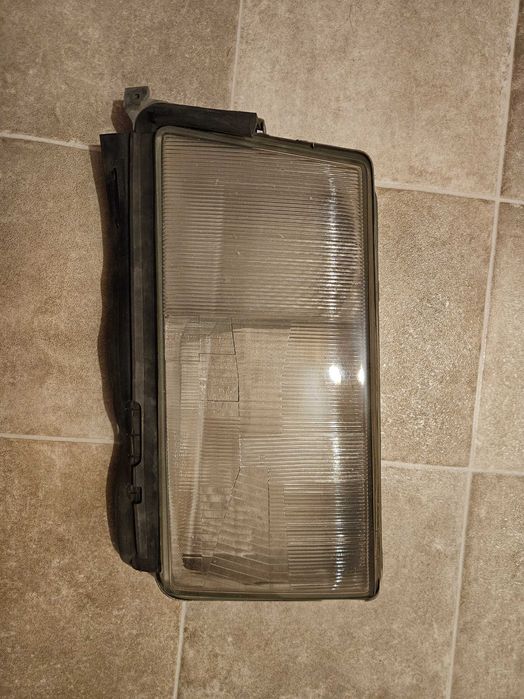 Стъкло за ляв фар BOSCH за Мерцедес W201/190