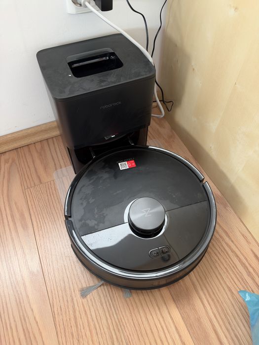 Roborock Q7 TF+B Q7TFB cu statie de curatat, ca nou, la cutie cu factura si garantie 2028