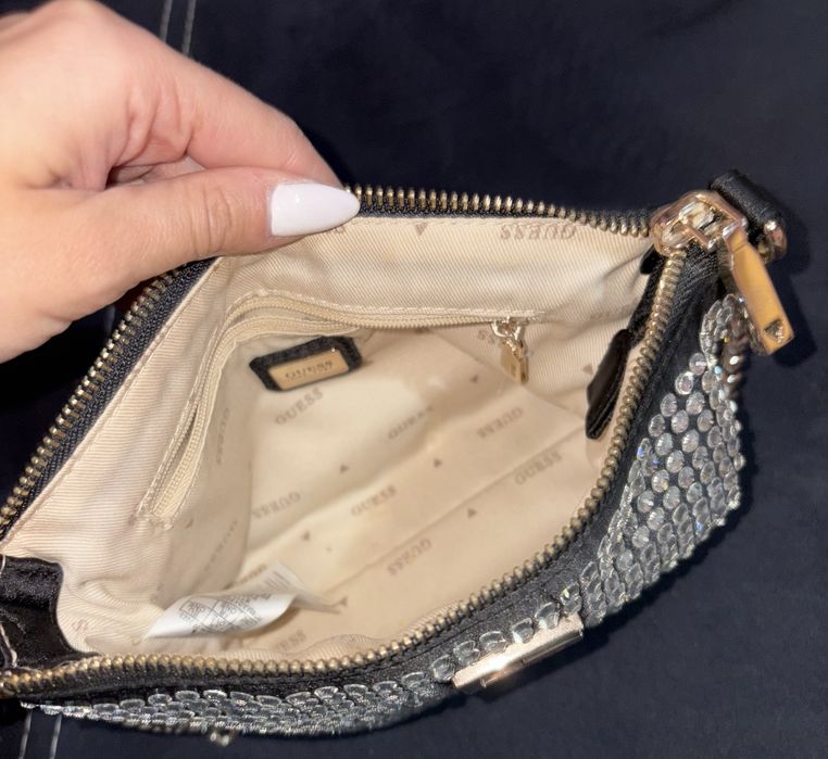 Дамска чанта guess