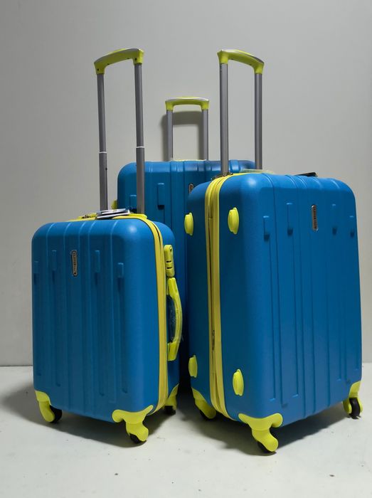 Куфари от ABS  / доставката им е включена в цената/