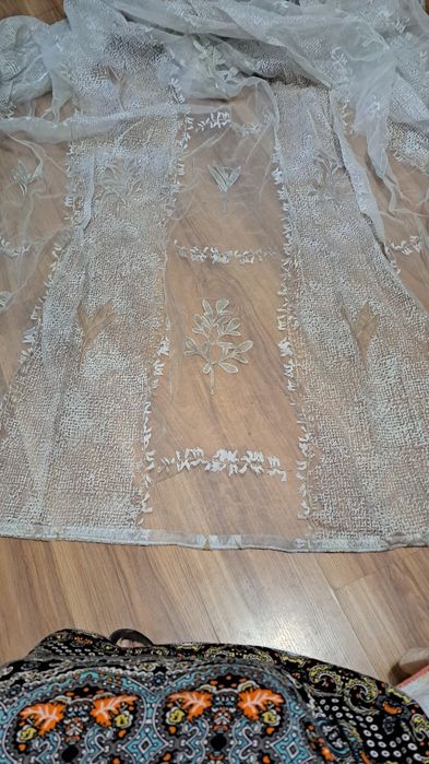 Продам тюль молочного цвета