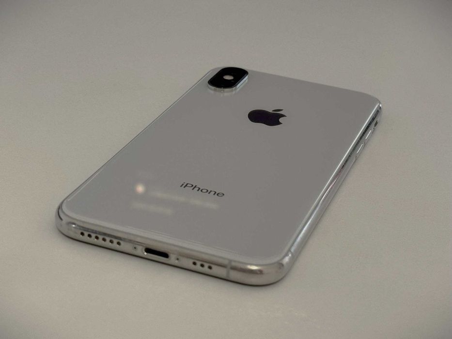 Бартер! iPhone XS Silver (Бял) За части.