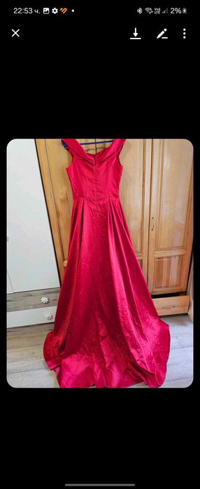 Продавам елегантна рокля