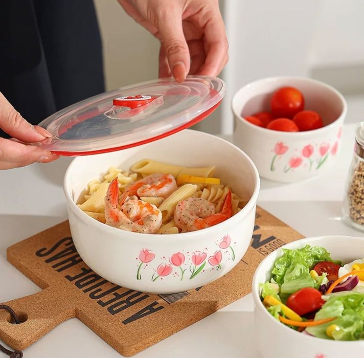 Набор керамических контейнеров с крышками