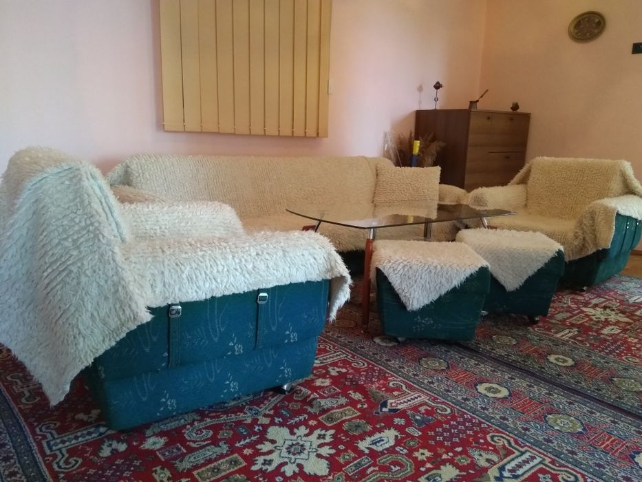 Мека мебел, диван, фотьойли и табуретки