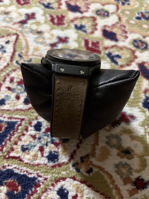Продам часы HUBLOT оригинал