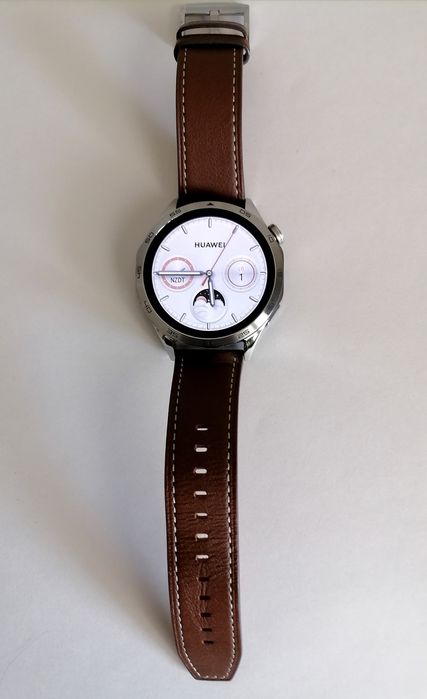 Продам Смарт часы huawei watch 4
