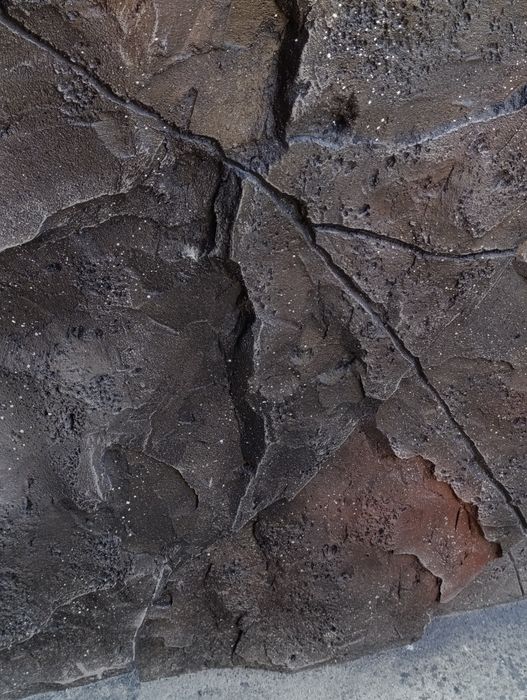 Скала Тош ясаймиз