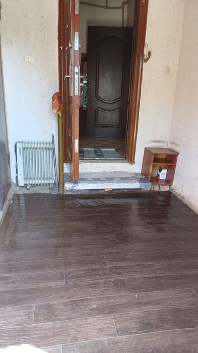 Қайназарда 4 бөлмелі үй сатылады,  срочно.