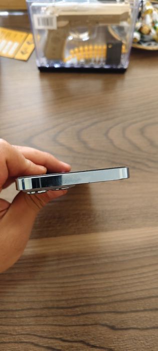 Iphone 13 pro max sotiladi.