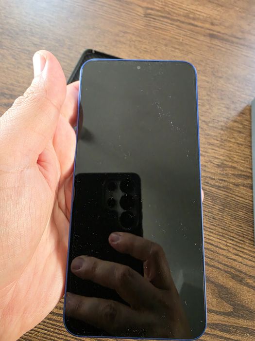 Samsung s25 plus cu husa kevlar si protectie folie camere