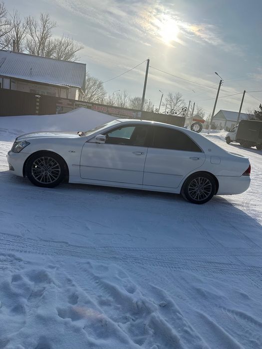 Toyota Crown срочно