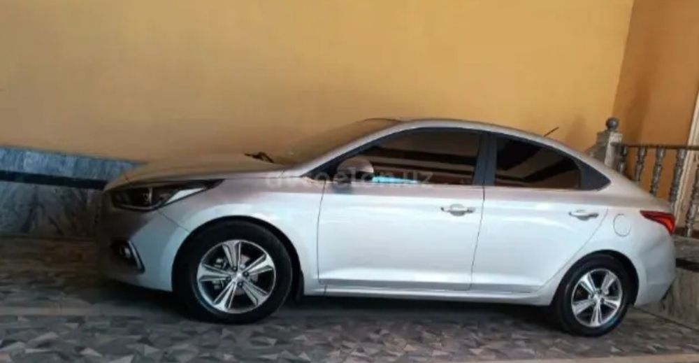 Hyundai Accent +5 full 2020 yil obmen na Hyundai Tucson