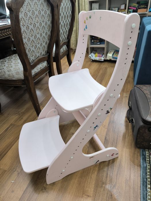Детский стул с подножкой