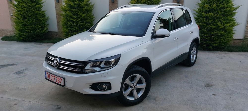 VOLKSWAGEN Tiguan