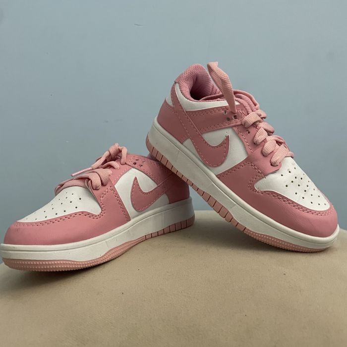 Детские кроссовки