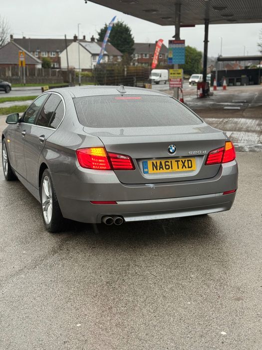 BMW seria 520D 2011