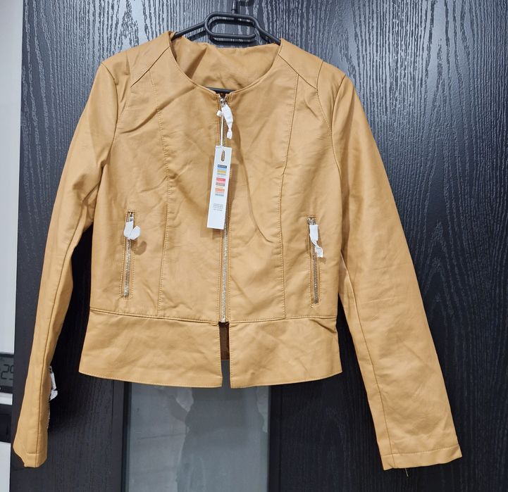 Яке от изкуствена кожа