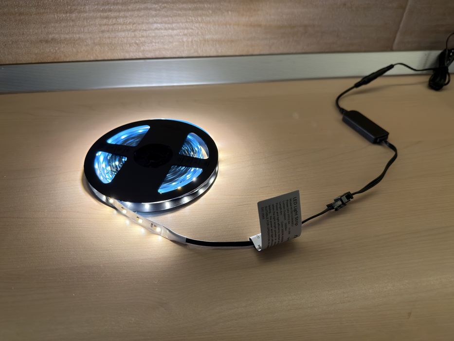 Banda Led 6 metri de calitate Novostella Dimmable, Neutru/Cald/Rece Variabil, 24V cu telecomanda nvs01cw06eu