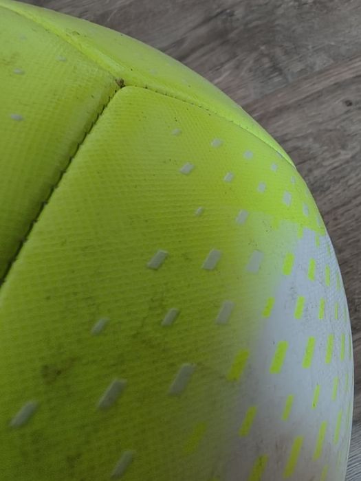 Топки на Nike Academy 23/24 и Adidas Predator