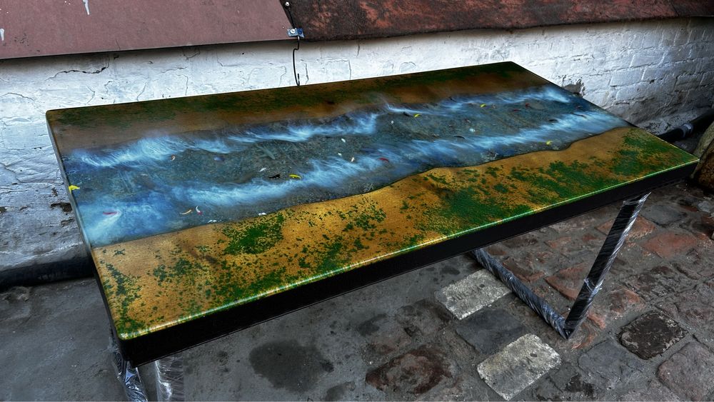 Стол из эпоксидной смолы