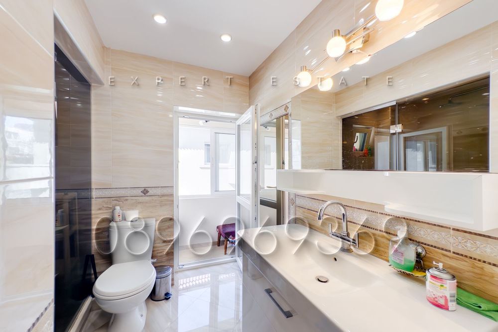 Продава се Четиристаен апартамент в Варна, Гръцка махала - 119 кв.м за 2353 €/кв.м - Снимка #11