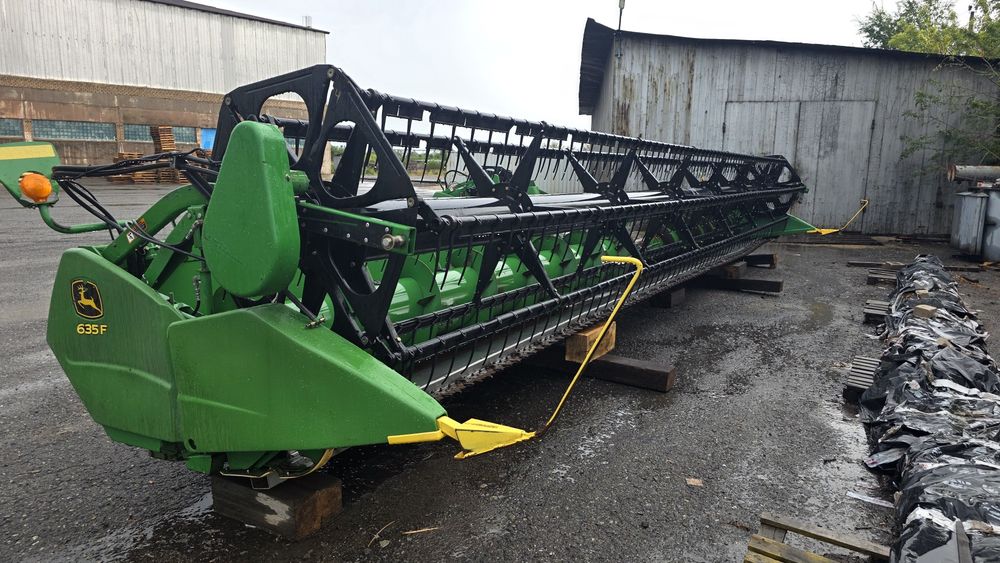 Жатка John Deere 635F
