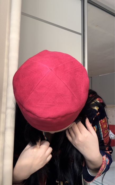 тақиялар түрлі түсті