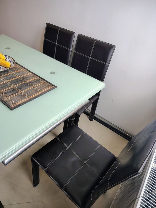 Маса + столове ,комплект