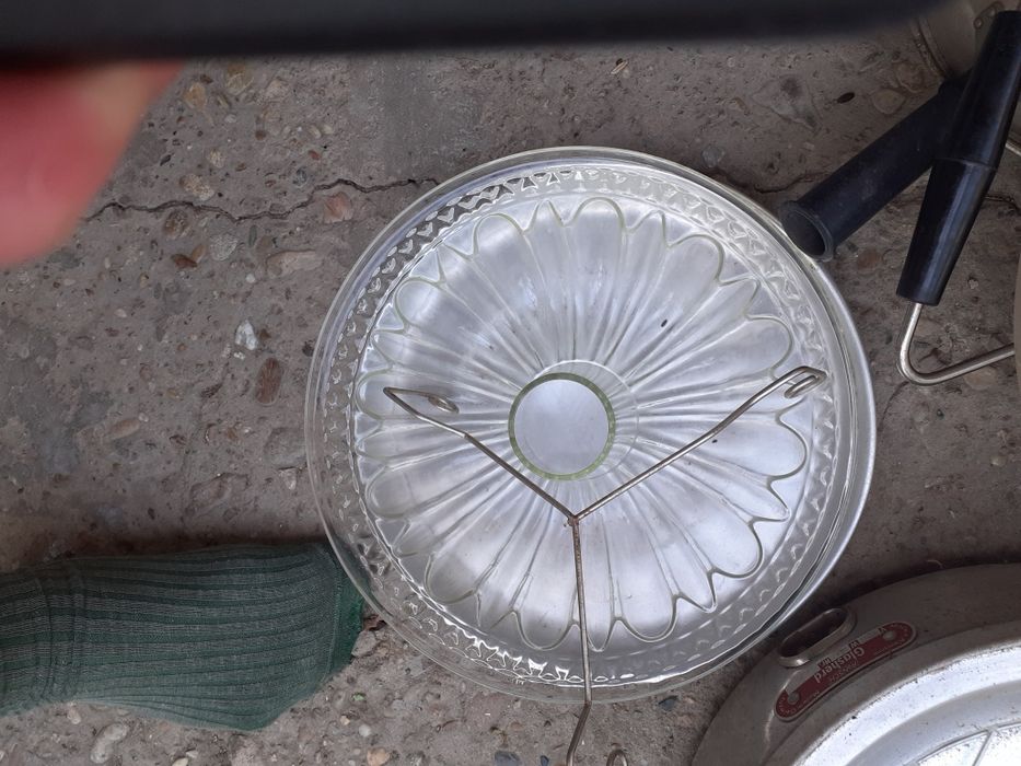 Чисто нови неизползвани тенджери, тип скара.Немска, на Елпром.