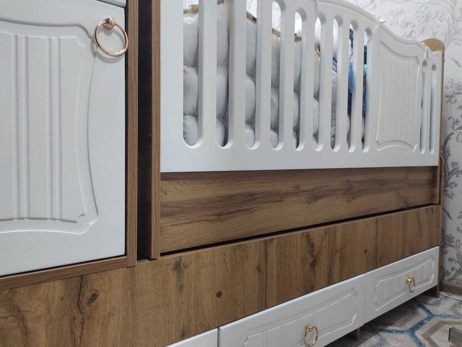 Продается детская кровать срочно.