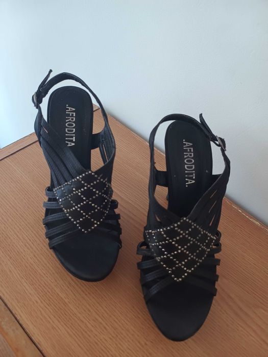 Rochii noi și SH