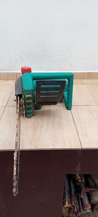 Drujbă electrica Bosch 40 cm