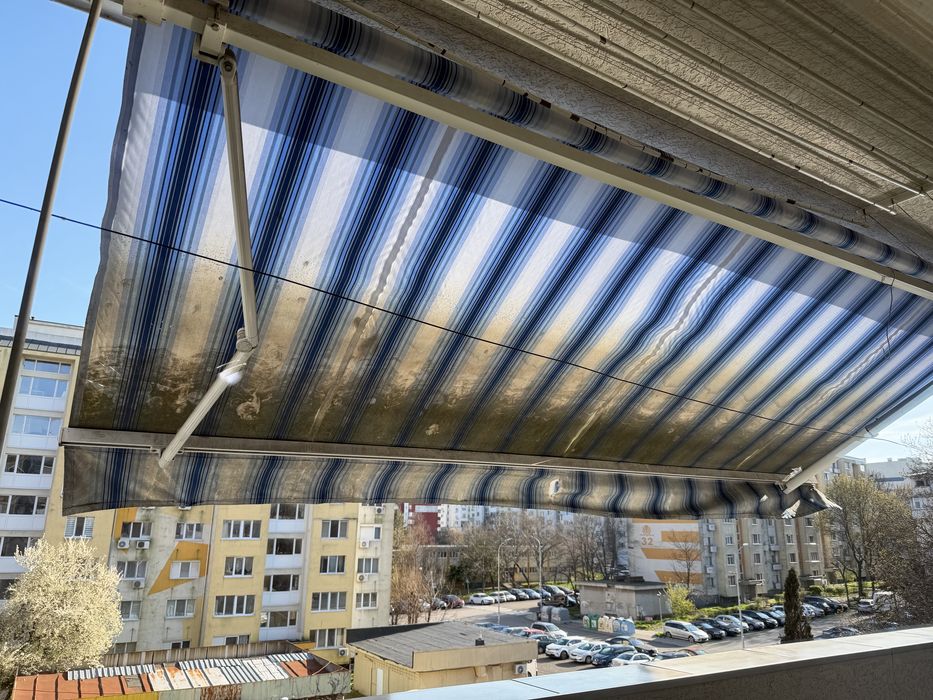 Два броя 4 метрови тенти