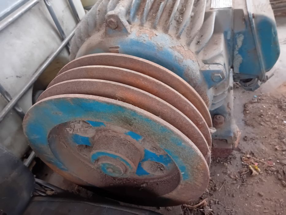 Продавам Електронотор